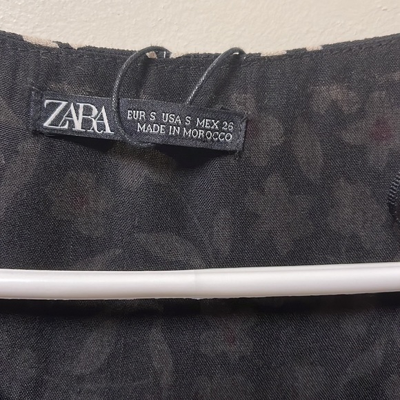 Zara Black and white floral ruffle mini dress. - Picture 5 of 9